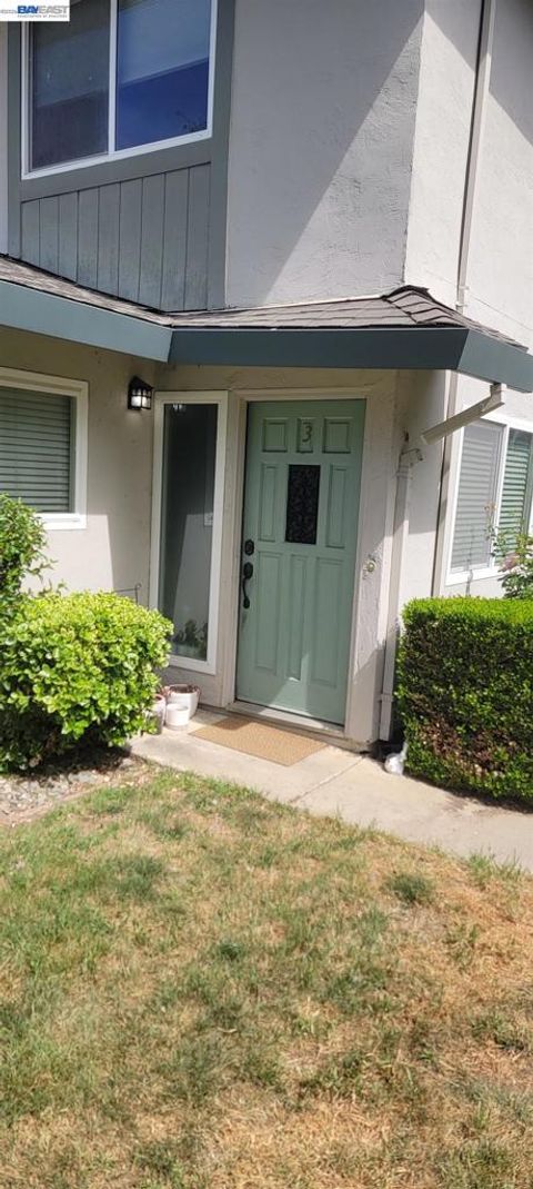 Photo of 2341 Foothill Rd Rd #3, Pleasanton, CA 94588 (MLS # 41125614)