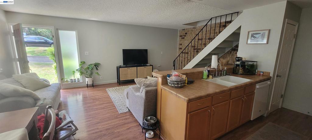 2341 Foothill Rd 3