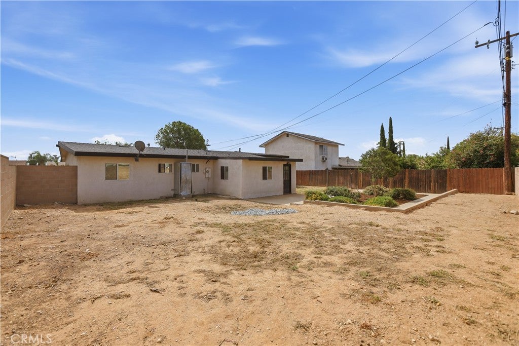 Photo of 1520 S San Dimas AVE, Bloomington, CA 92316 (MLS # CV26126630)