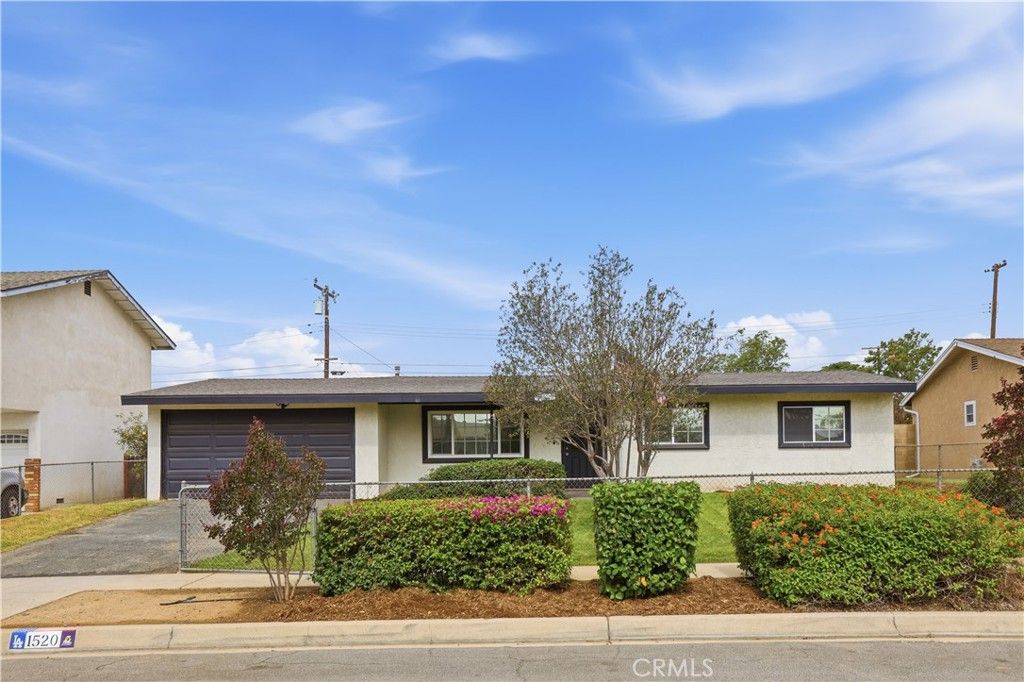 Photo of 1520 S San Dimas AVE, Bloomington, CA 92316 (MLS # CV26126630)