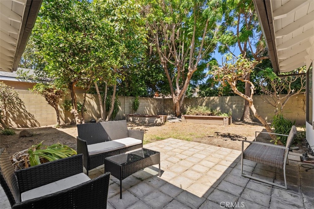 17938 Los Tiempos Street, Fountain Valley CA 92708 - Photo 7