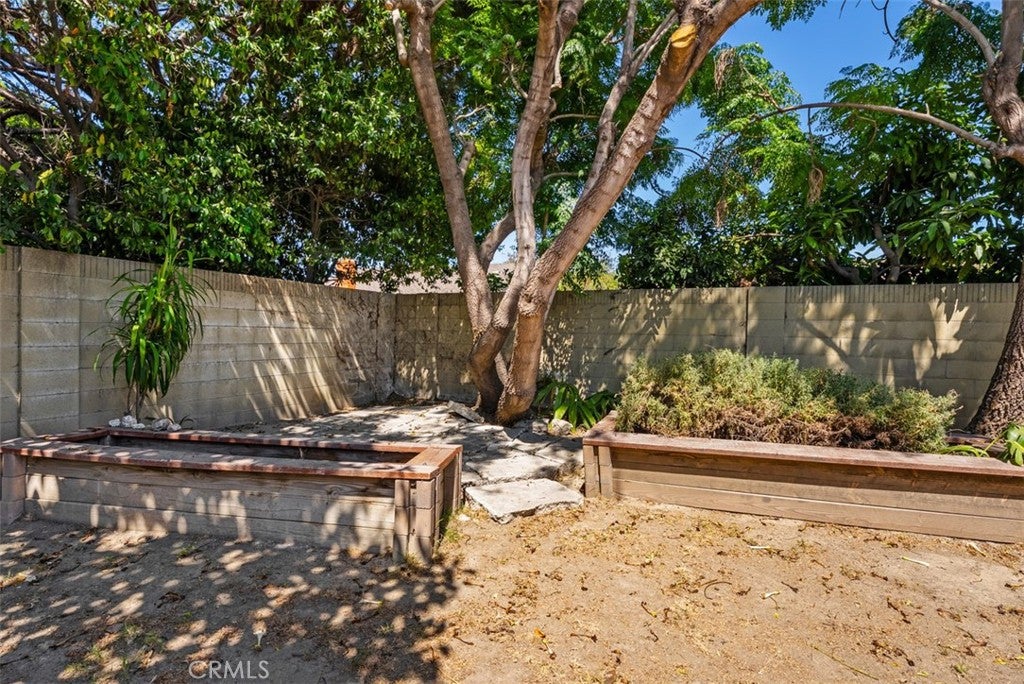 17938 Los Tiempos Street, Fountain Valley CA 92708 - Photo 38