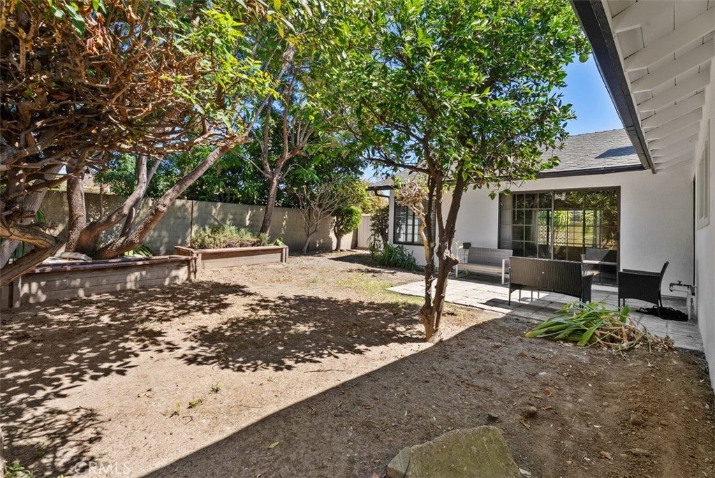 17938 Los Tiempos Street, Fountain Valley CA 92708 - Photo 37