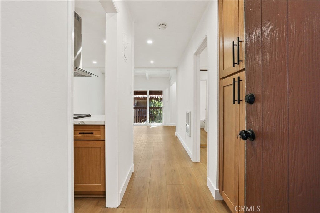 1030 W Macarthur 86