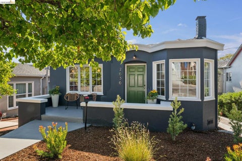 Photo of 2636 Maxwell Ave, Oakland, CA 94619 (MLS # 41149597)