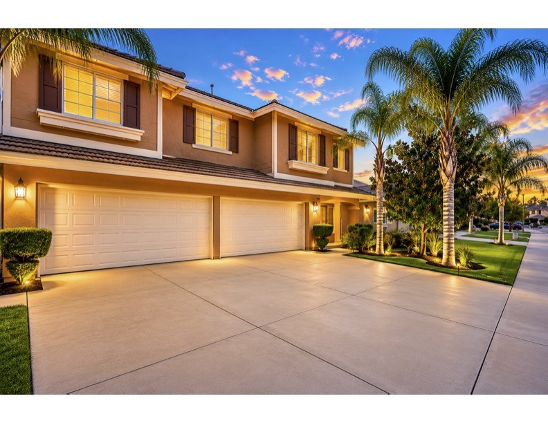 8550 Rolling Hills Drive