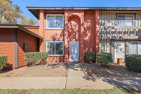 Photo of 1652 Summertime Dr Dr, El Cajon, CA 92021 (MLS # 250043028SD)