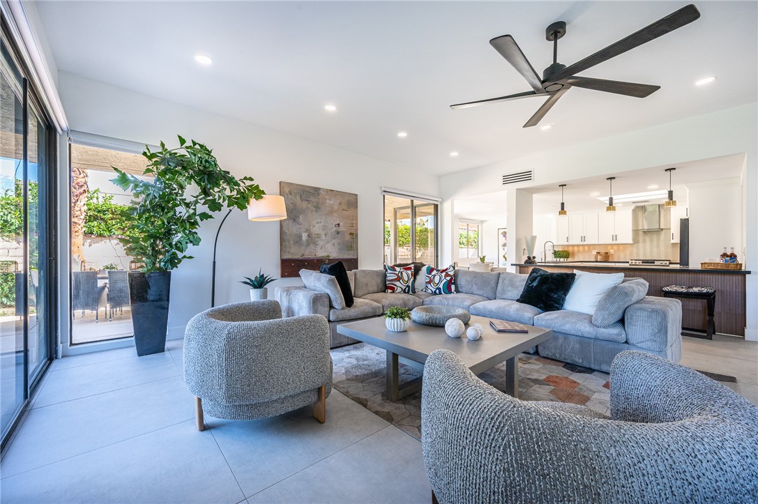 The Springs C.C. (32198) - Residential Lease
