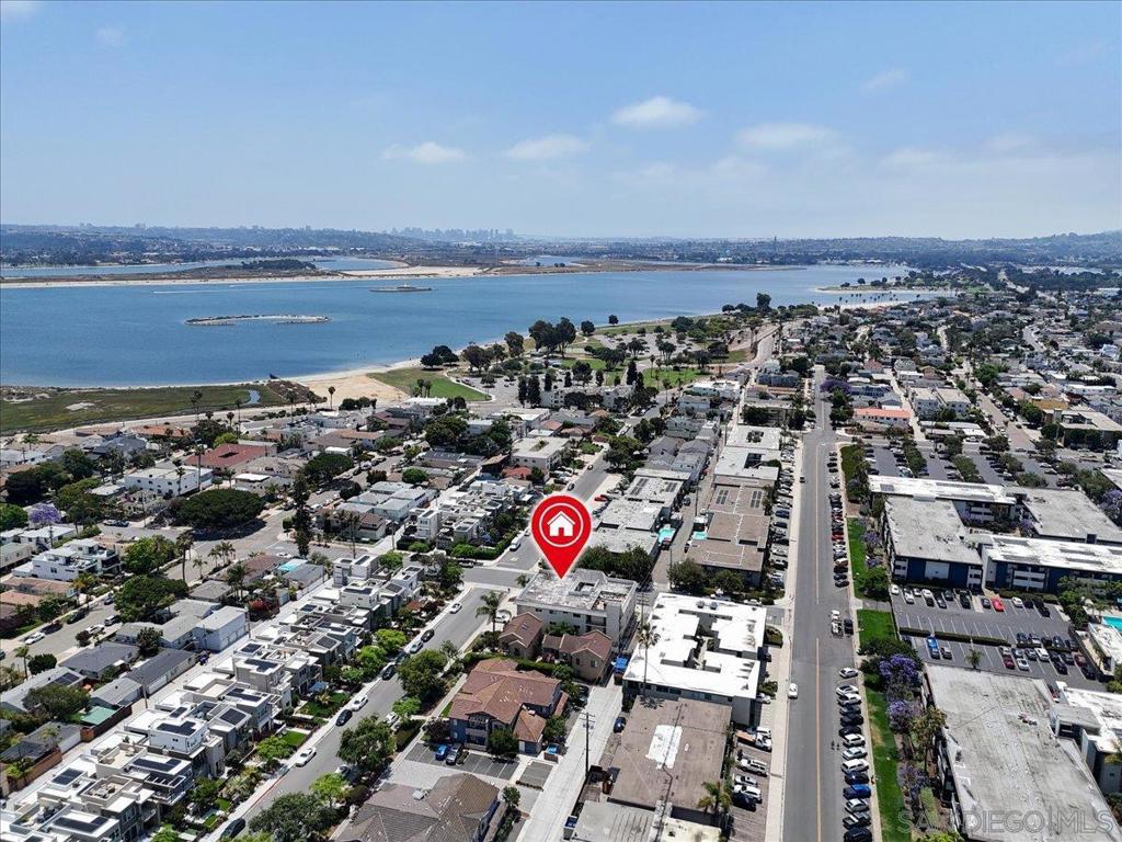 1740 Roosevelt Ave F