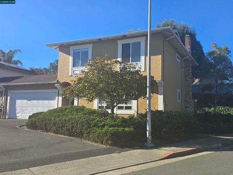 Photo of 1000 View Dr, Richmond, CA 94803 (MLS # 41117812)