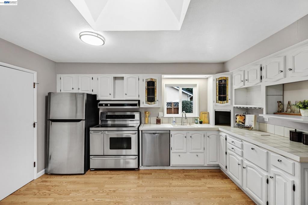 513 Carobe Court
