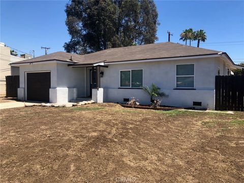 Photo of 7341 Lillian Lane, Highland, CA 92346 (MLS # IV25173499) Photo of 7341 Lillian Lane, Highland, CA 92346 (MLS # IV25173499)