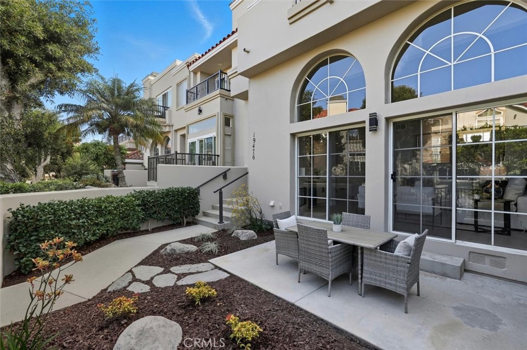 19476 riverdale lane