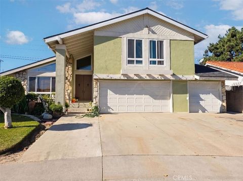 Photo of 2818 S Deegan Dr, Santa Ana, CA 92704 (MLS # PW26081475)