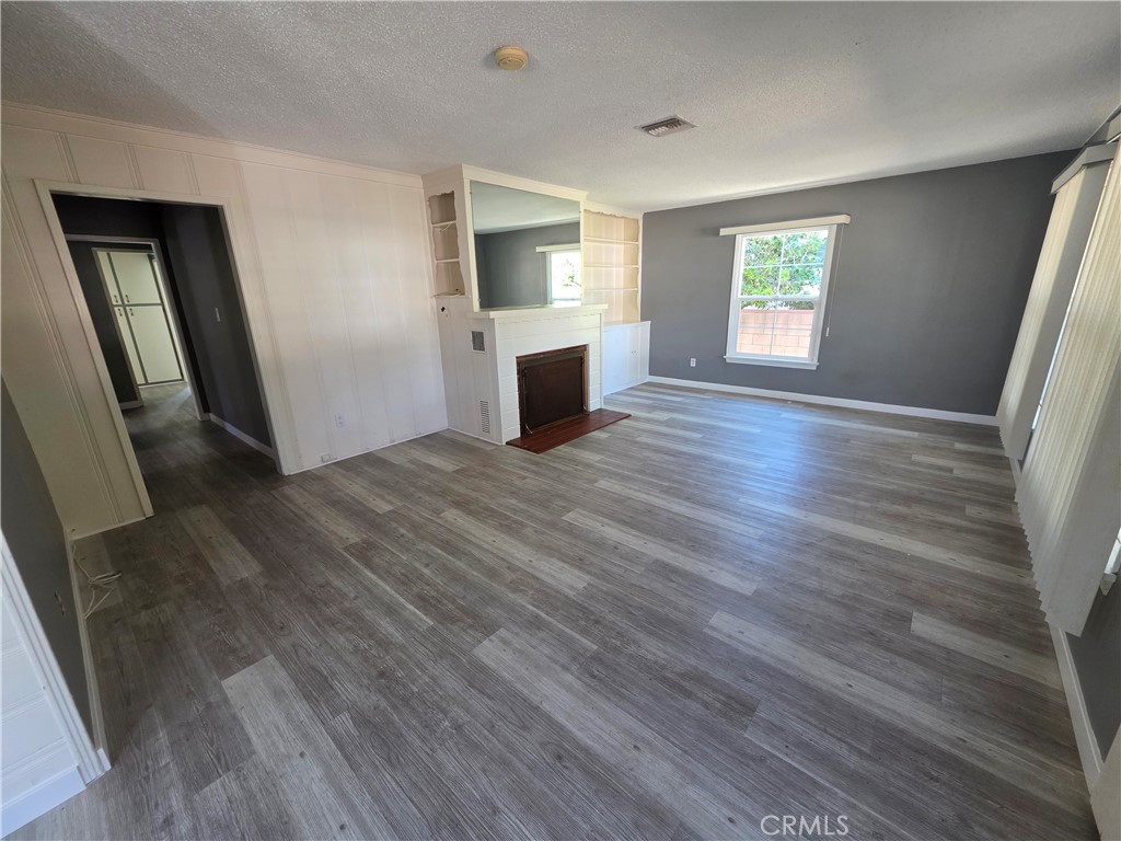 Properties 1 10251 Parr Avenue