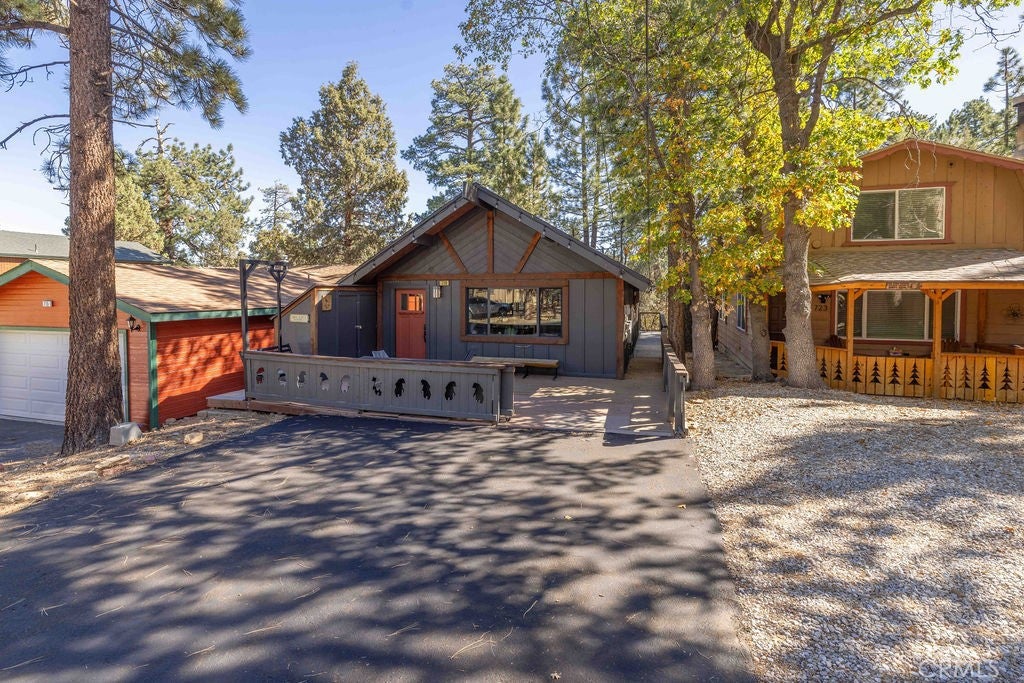 719 Pine