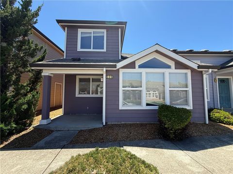 Photo of 115 Treadway Court, Cloverdale, CA 95425 (MLS # LC26158849)