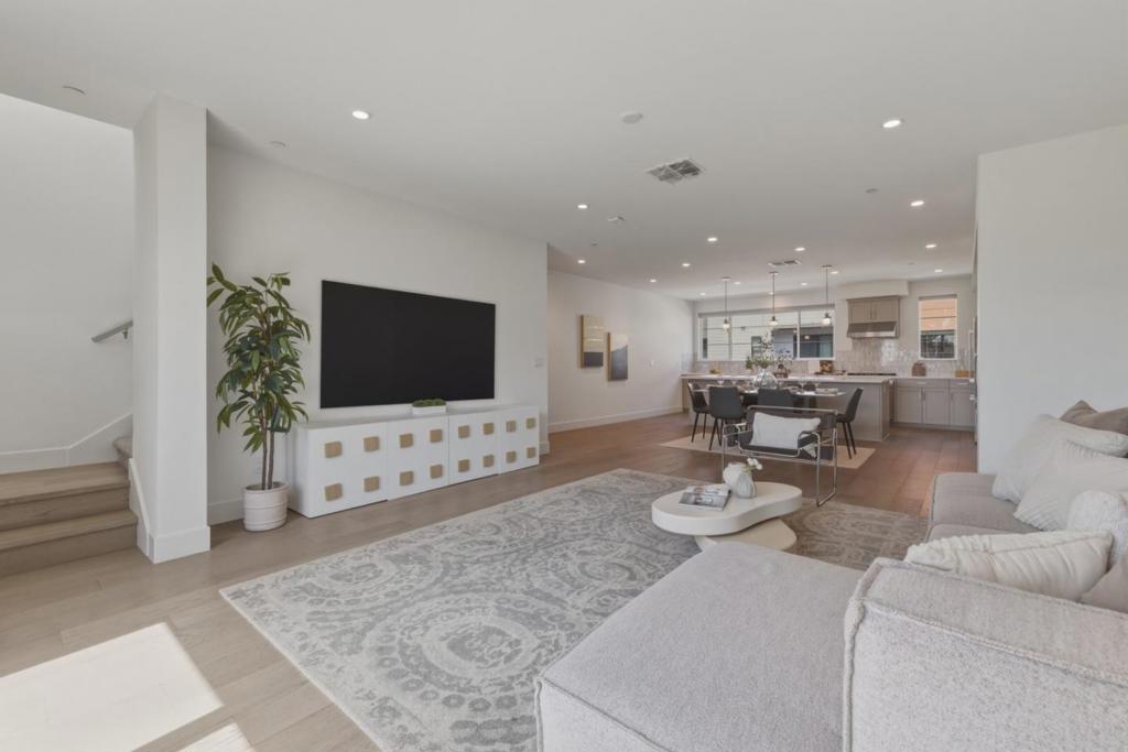 15506 Sackett Court