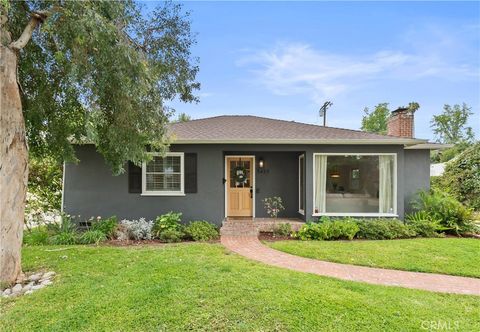 Photo of 5423 Columbus Ave AVE, Sherman Oaks, CA 91411 (MLS # GD26104924)