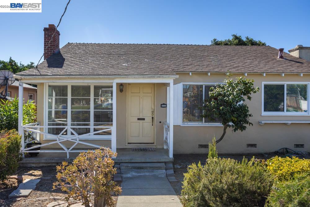 2223 Lessley Ave