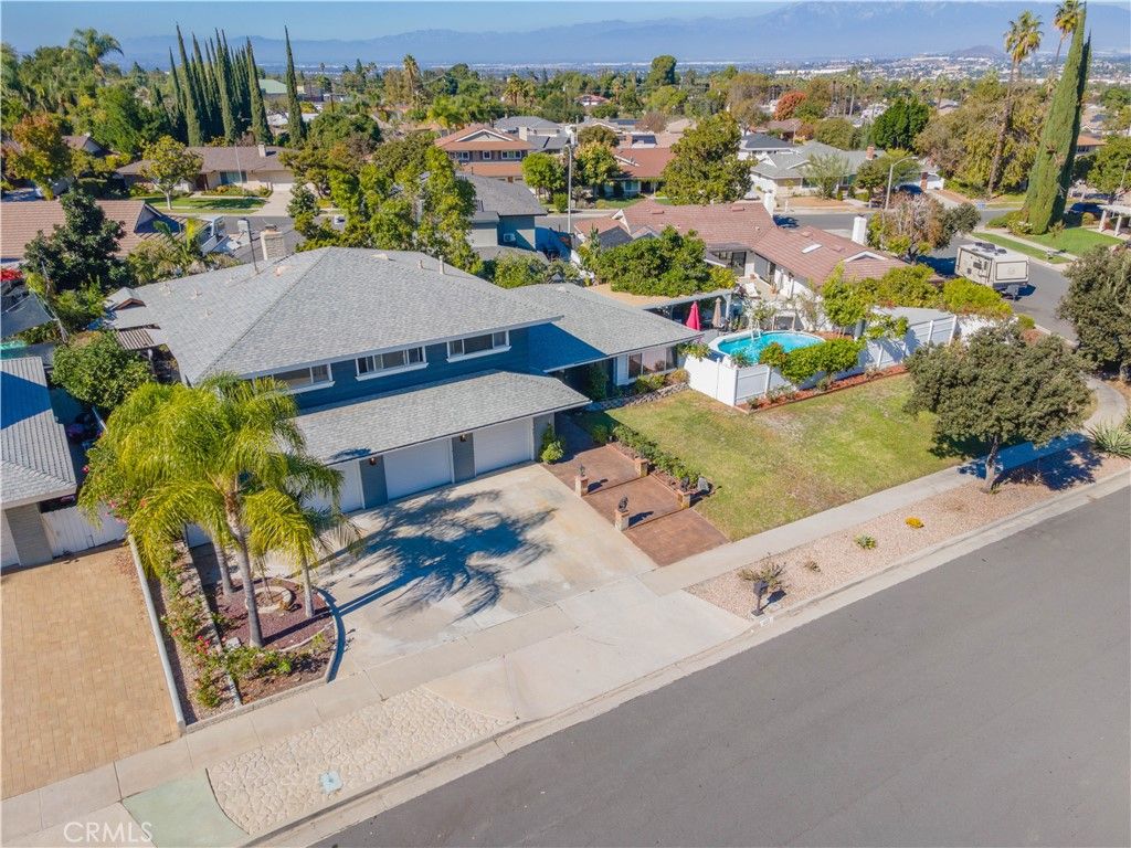 Photo of 657 Greengate St, Corona, CA 92879 (MLS # IG25255262)