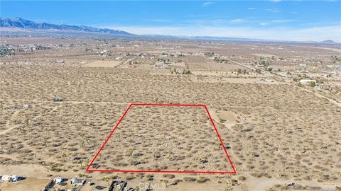 Photo of 0 Alta Mesa Avenue, Phelan, CA 92371 (MLS # HD25263667)