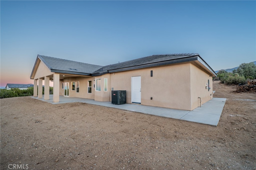 Properties 4 1112 Hollister