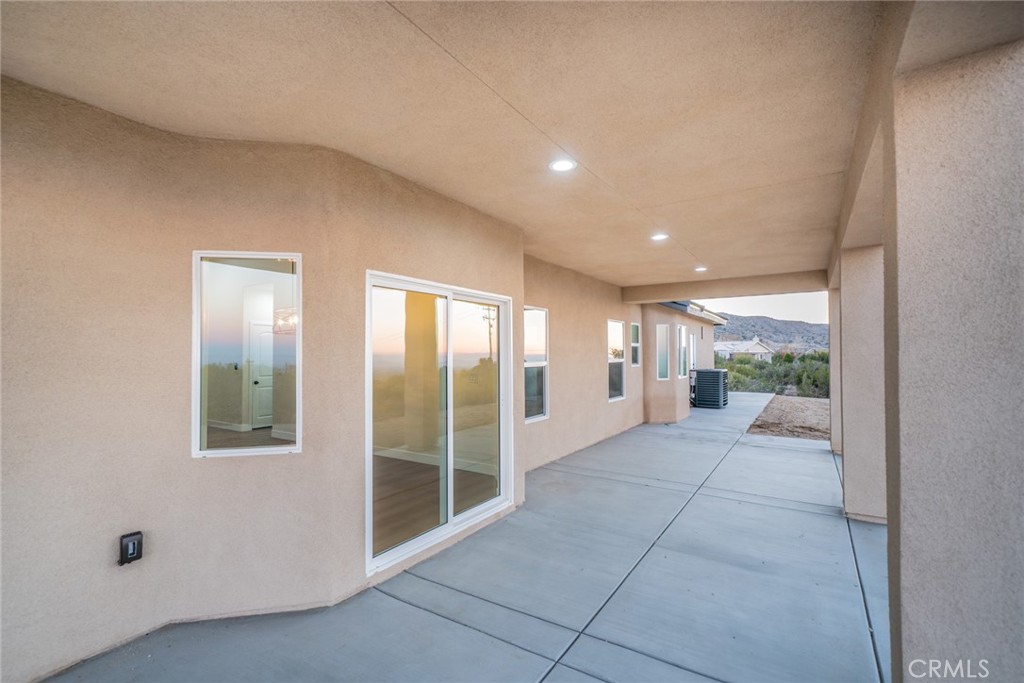 Properties 3 1112 Hollister