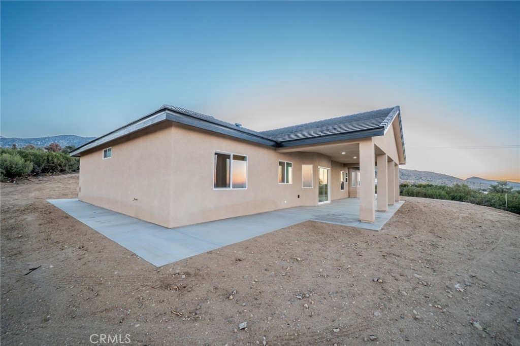 Properties 2 1112 Hollister