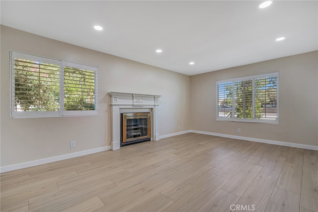 1126 Bright Glen Circle
