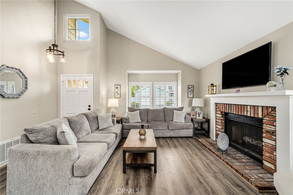 16506 Raywood