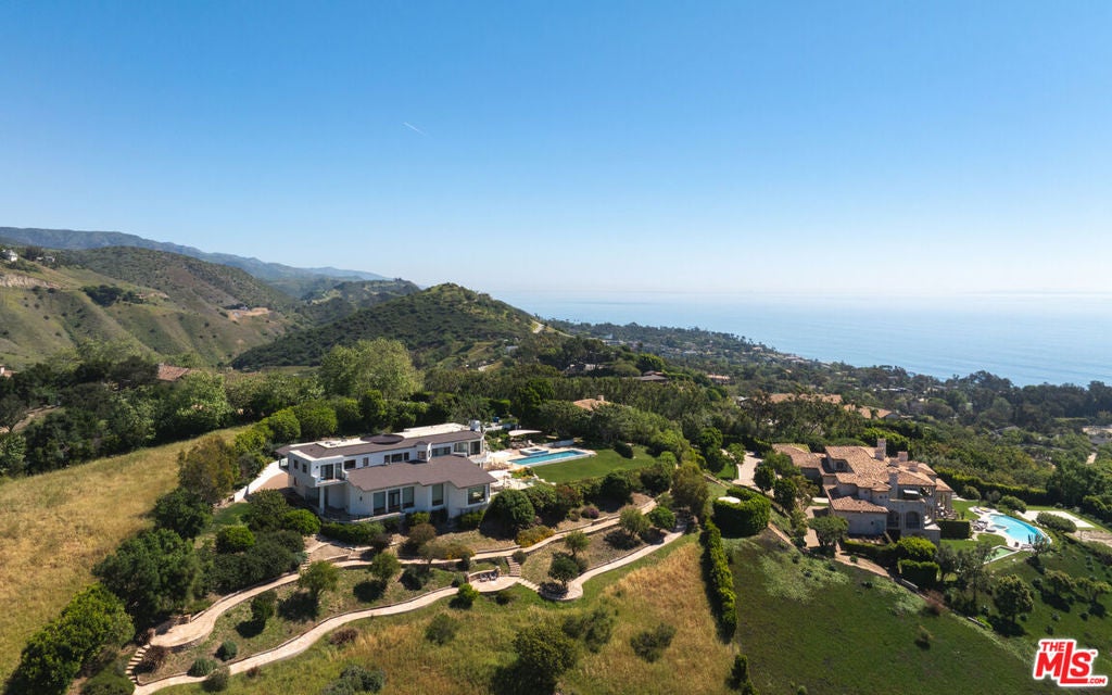 Photo of 27445 Winding Way, Malibu, CA 90265 (MLS # 26865021)