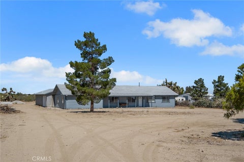 Photo of 12736 Oasis RD, Pinon Hills, CA 92372 (MLS # HD26118845)