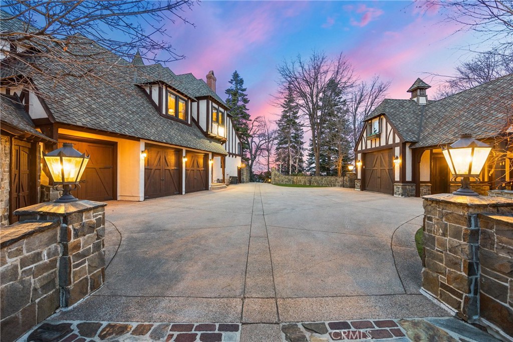 Arrowhead Woods (AWHW) - Residential