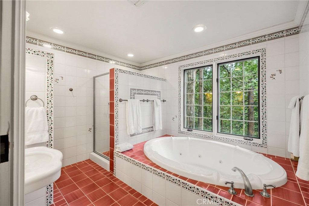 Arrowhead Woods (AWHW) - Residential