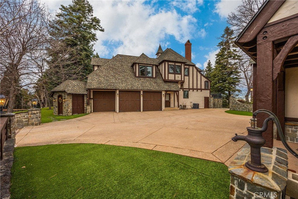 Arrowhead Woods (AWHW) - Residential