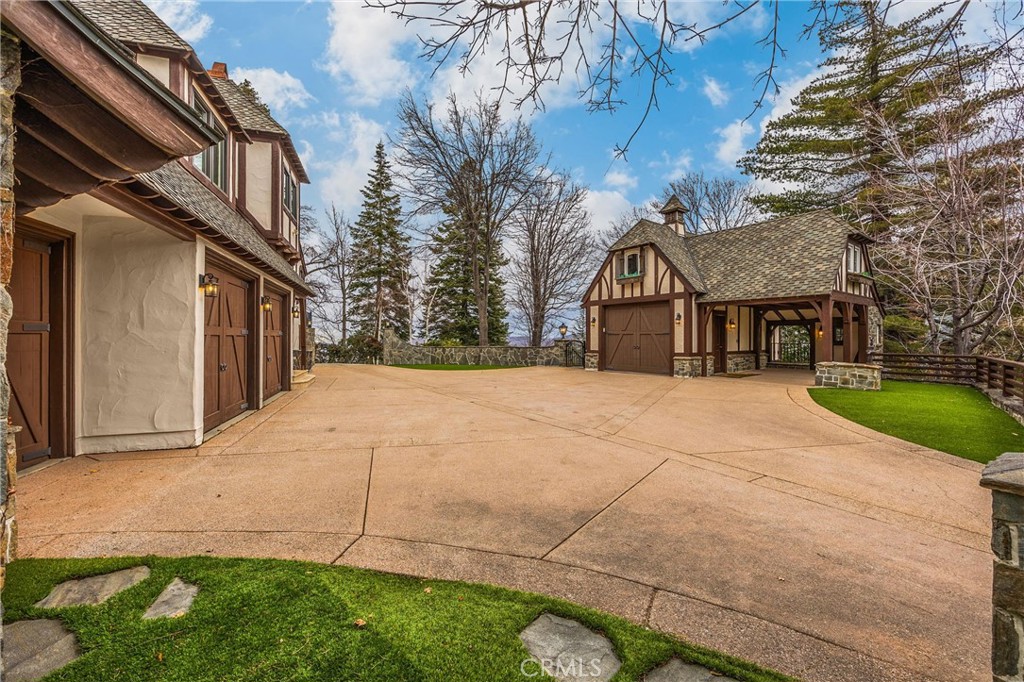 Arrowhead Woods (AWHW) - Residential