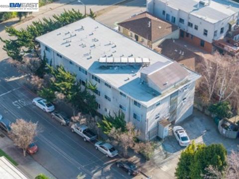 Photo of 5499 Claremont Ave Ave, Oakland, CA 94618 (MLS # 41127059)