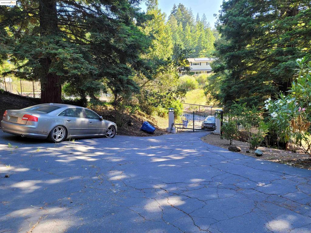 40 Hilldale Ct