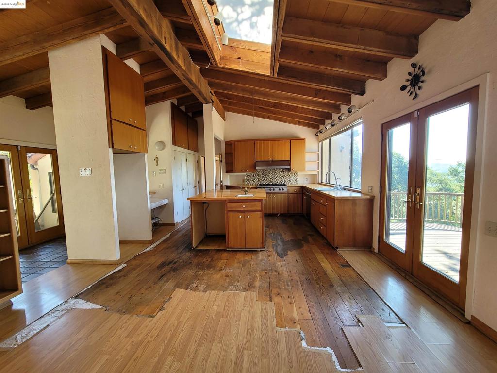 LOST VALLEY EST - Residential