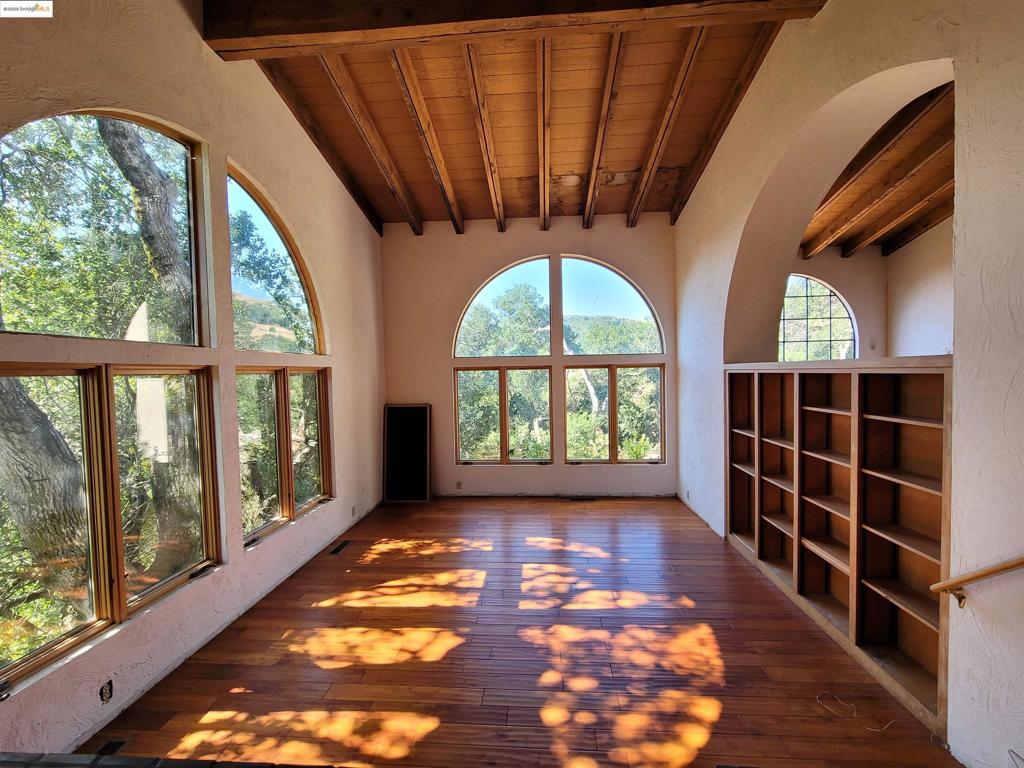 LOST VALLEY EST - Residential