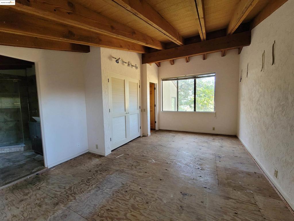 LOST VALLEY EST - Residential