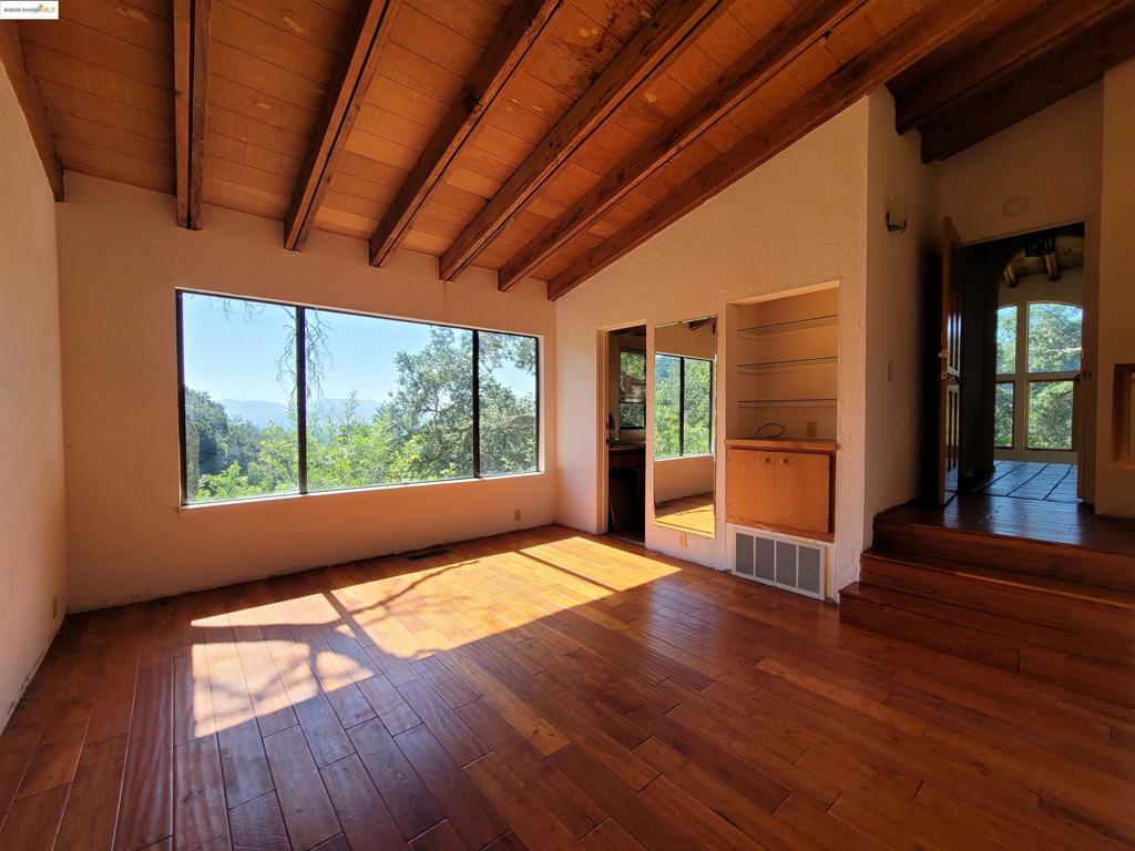 LOST VALLEY EST - Residential