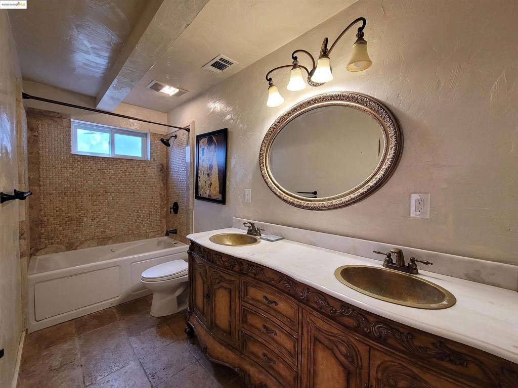 LOST VALLEY EST - Residential