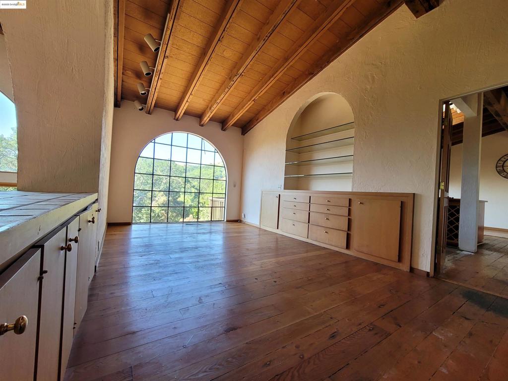 LOST VALLEY EST - Residential