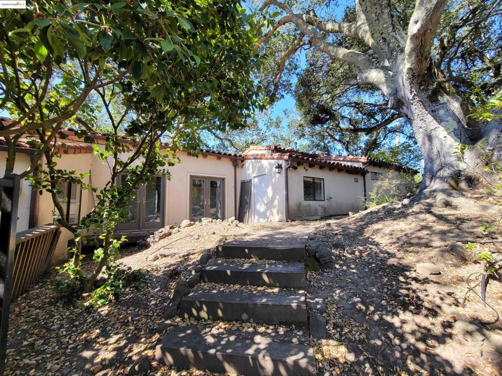 LOST VALLEY EST - Residential