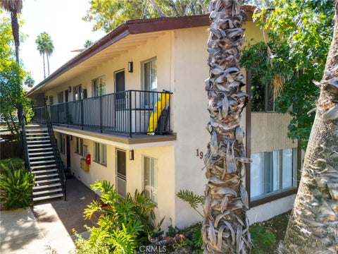 Photo of 19406 Gilmore ST, Reseda, CA 91335 (MLS # GD26222109)