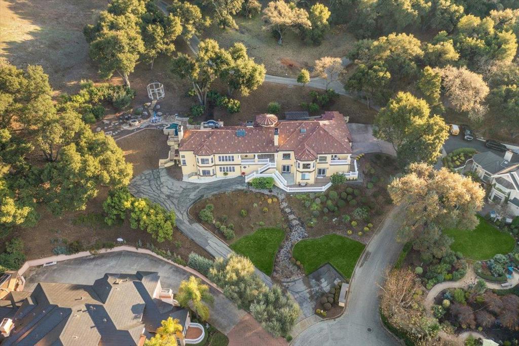 385 Atherton Way