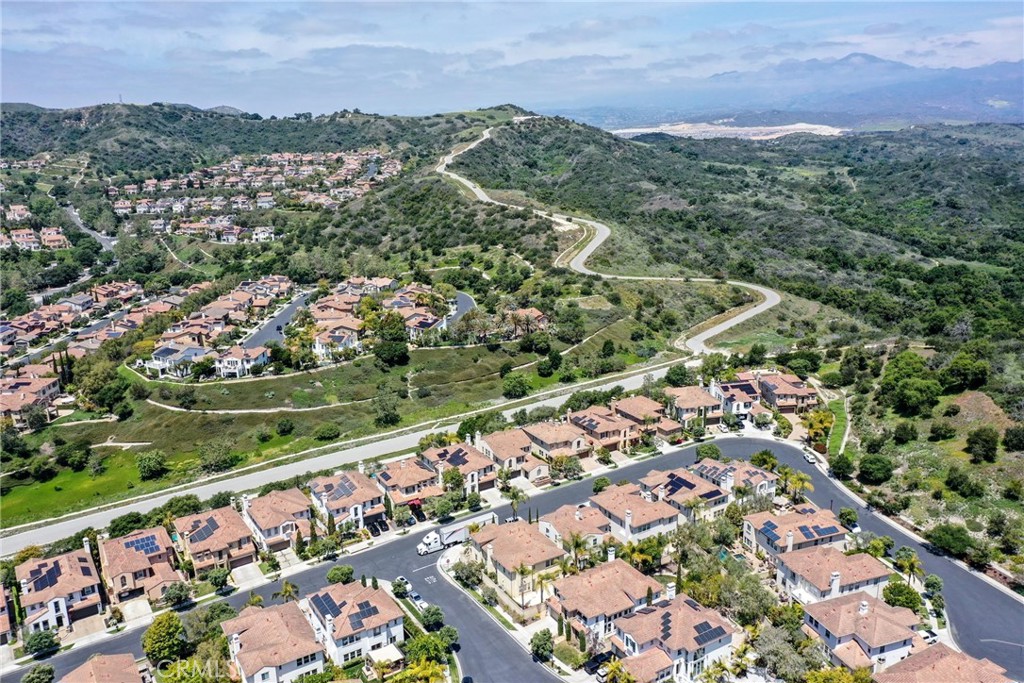53 Via Armilla