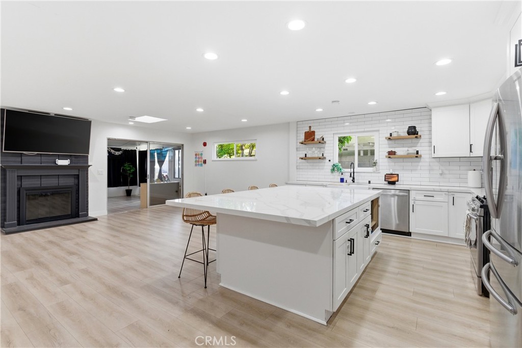 1806 W Saint Andrew